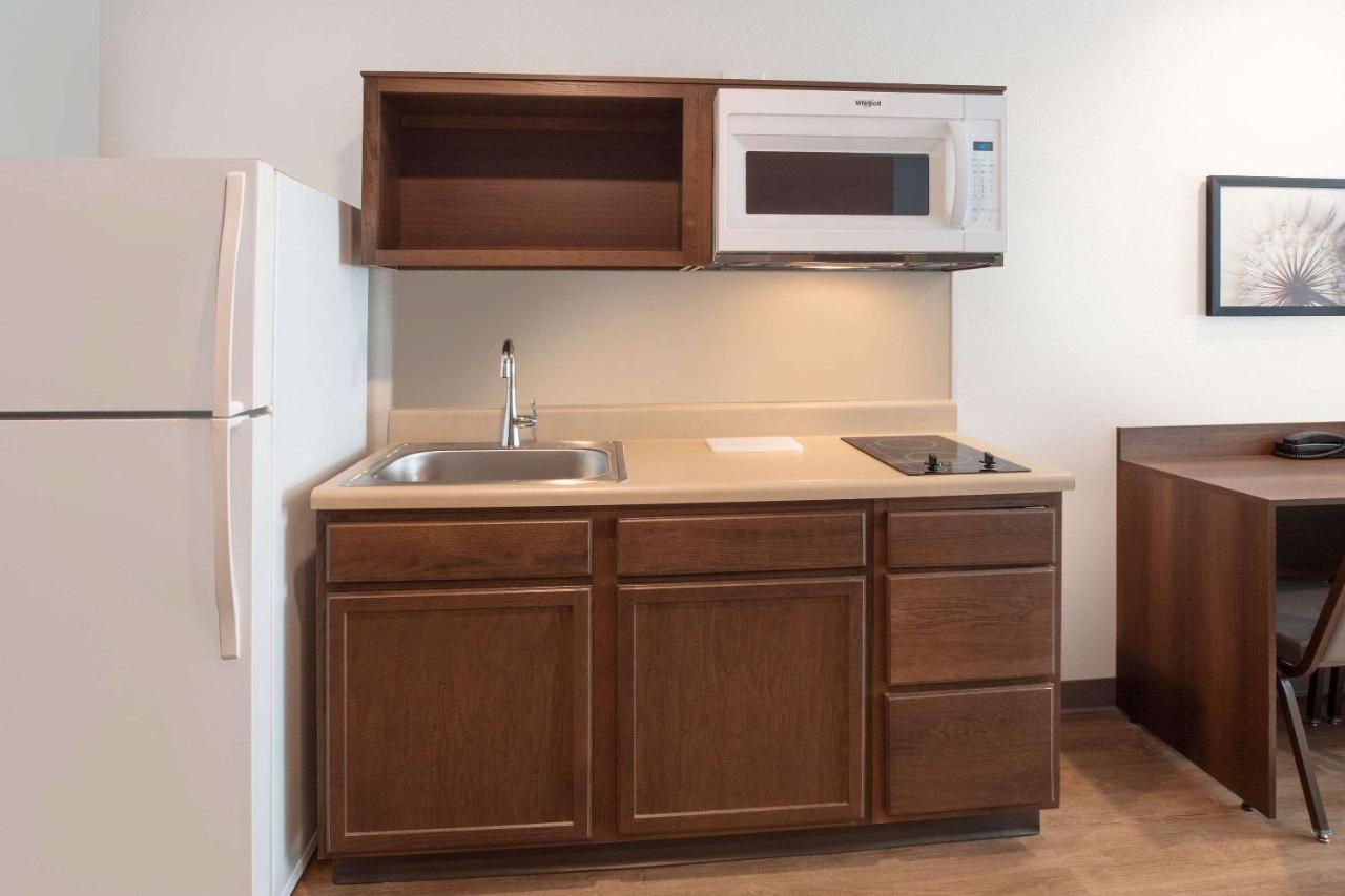 Wood Spring Suites Washington Dc East Arena Drive Lake Arbor Exterior photo